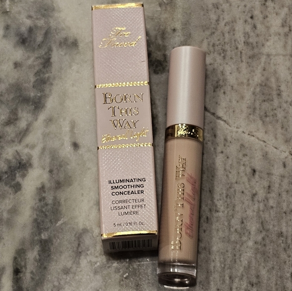 Sugar Born This Way Ethereal Light Illuminating Smoothing Concealer - Picture 2 of 6